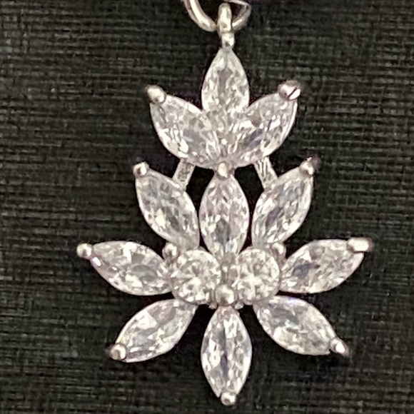 Clip On Belly Button Ring - Picture 2 of 3